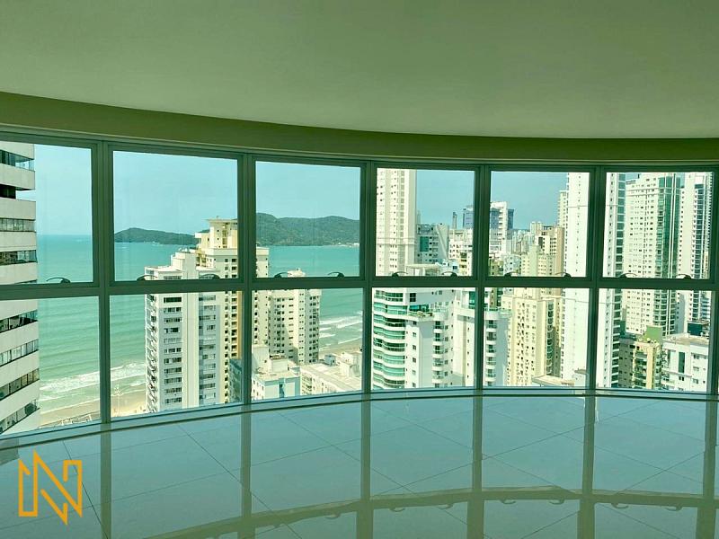 Apartamento com 4 Dormitórios 3 Vagas