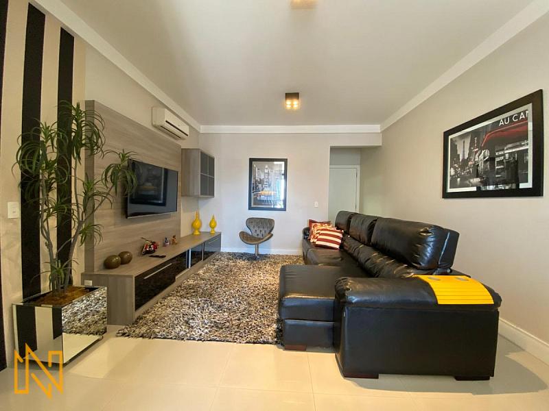 Apartamento Mobiliado com 3 Dormitórios e 2 Vagas em Itajaí