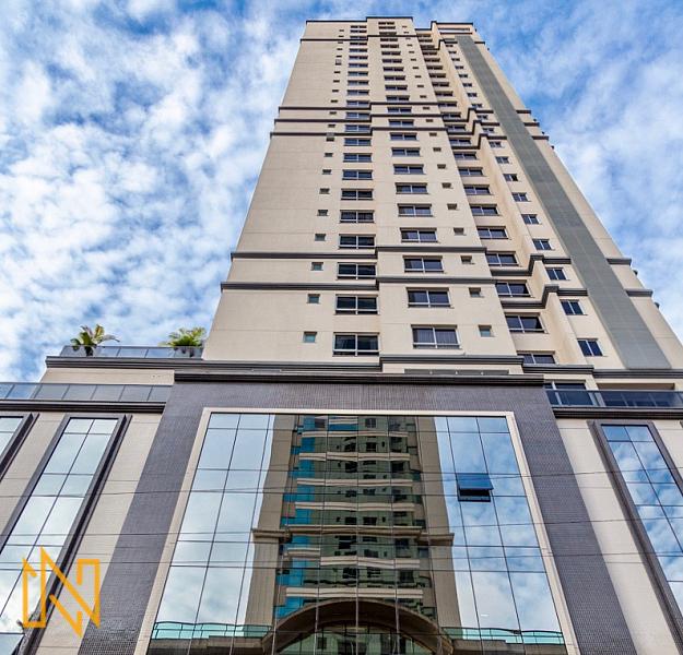 Apartamento Novo com 4 Suítes 4 Vagas em Balneário Camboriú